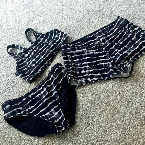 Athleta Other - Athleta Girl XL/14 Swim set, reversible.